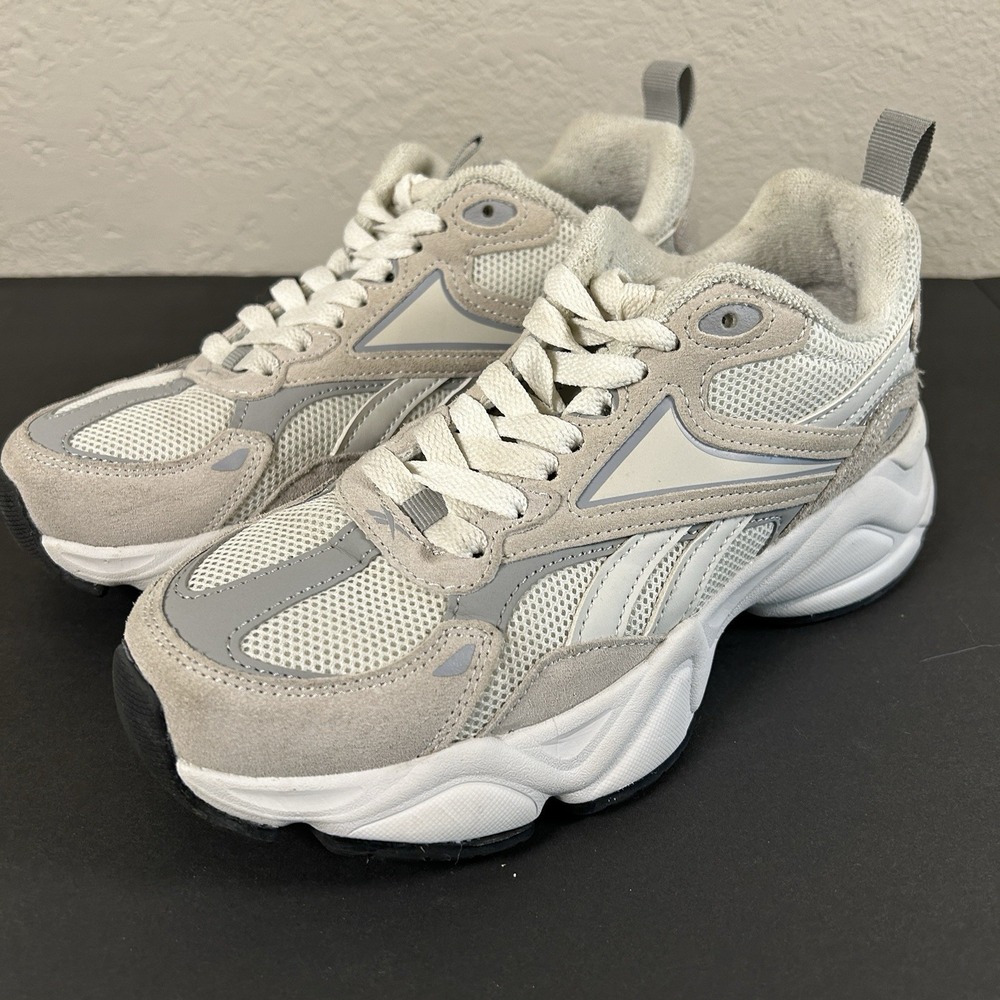 Reebok Charge/Lt Grey 30246W-SSB - Women Size 7 Running Walking Shoe